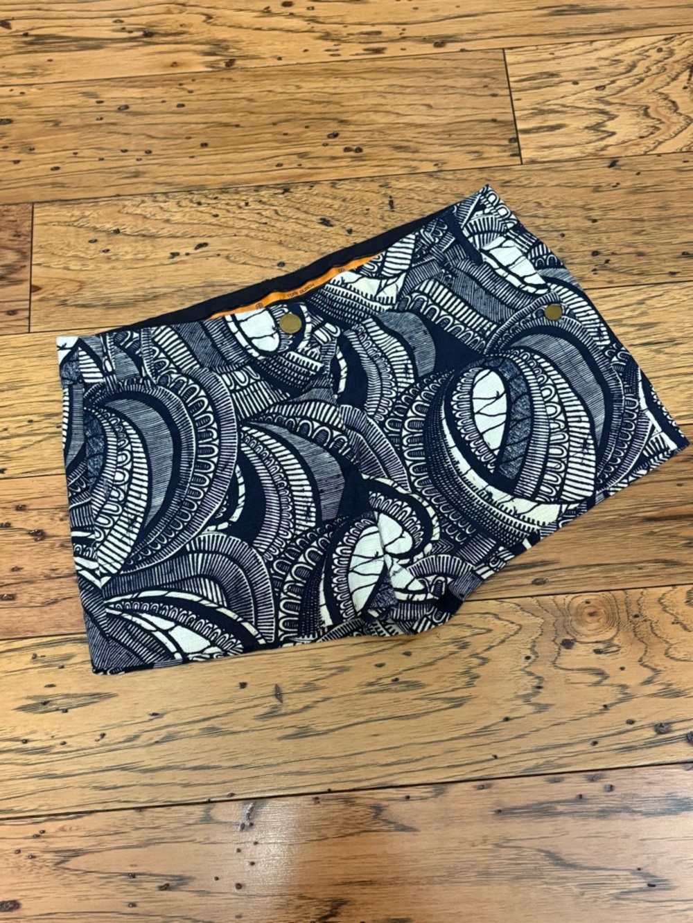 Tory Burch Navy & White Shorts Size 4